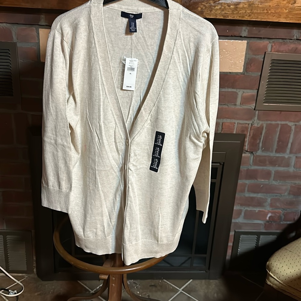 Ladies GAP size xl cream sweater